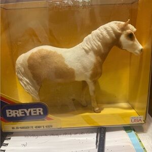Breyer Misty Figurine in White and Brown # 20